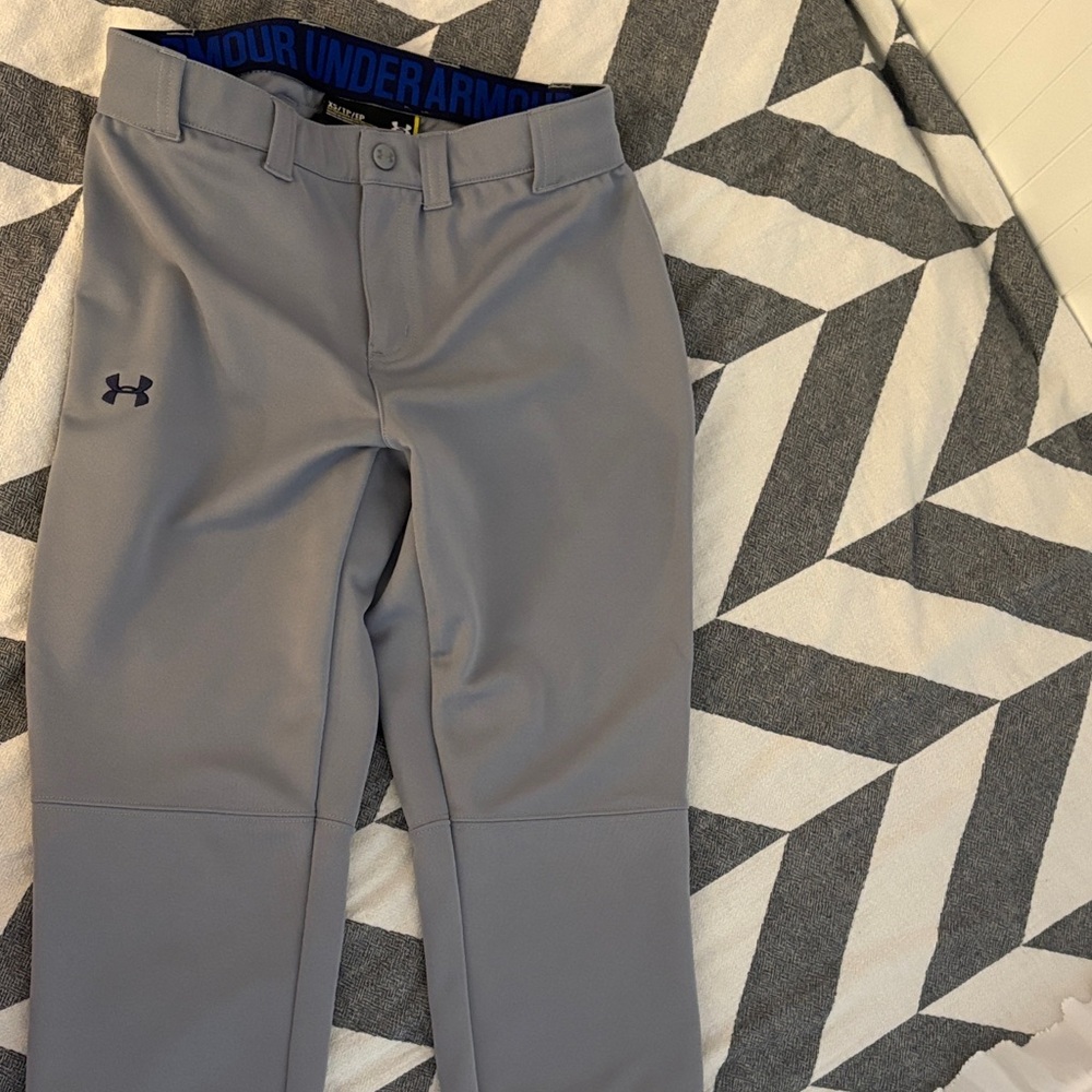 Under Armour Gray Women's Capris